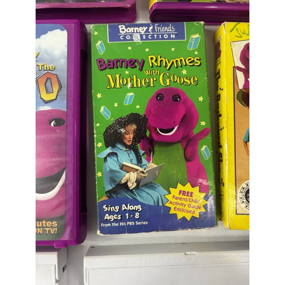Barney Classic Collection Vhs Lot 9 White Tapes/ Purple Clam Shell No Mold - Picture 6 of 10